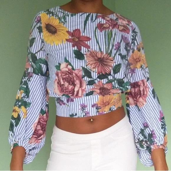Jeuvre Floral and Stripes Balloon Sleeve Tie-Back Cropped Top - Picture 15 of 15
